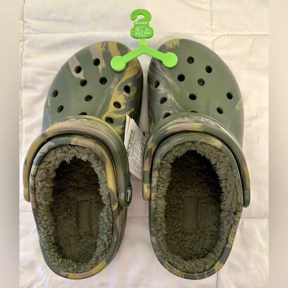 CROCS Other - NEW lined CROCS camo army color